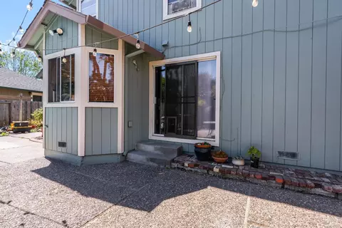 Exterior - 104 Macklin Dr, Cotati, CA 94931 photo 4 of 8
