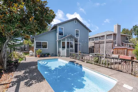 Exterior - 104 Macklin Dr, Cotati, CA 94931 photo 5 of 8