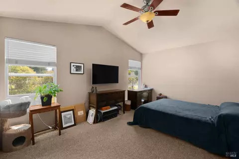 Bedroom - 104 Macklin Dr, Cotati, CA 94931 photo 2 of 5