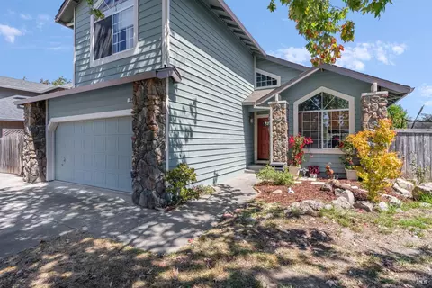 Exterior - 104 Macklin Dr, Cotati, CA 94931 photo 3 of 8