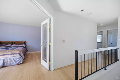 Entry Way - 249 Valley Oak Ln, Vallejo, CA 94591 photo 5 of 7