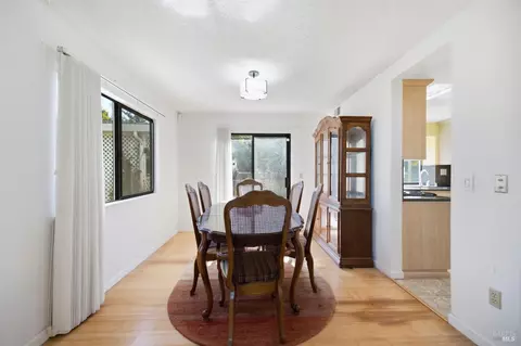 Dining - 249 Valley Oak Ln, Vallejo, CA 94591 photo 1 of 3