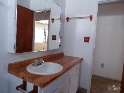 Bath - 6258 5th Ave, Lucerne, CA 95458 photo 2 of 3
