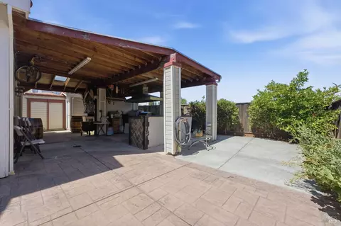 Exterior - 601 Seahorse Dr, Vallejo, CA 94591 photo 5 of 6