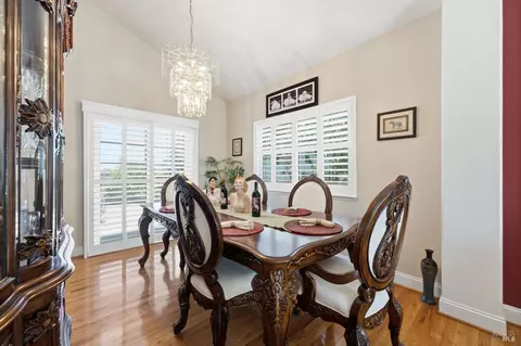 Dining - 601 Seahorse Dr, Vallejo, CA 94591 photo 1 of 2