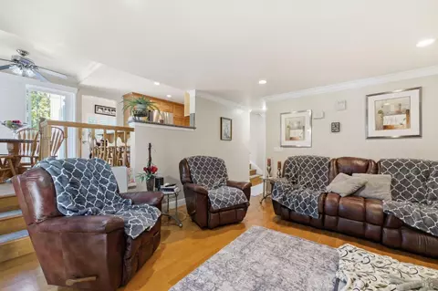 Living - 601 Seahorse Dr, Vallejo, CA 94591 photo 4 of 4