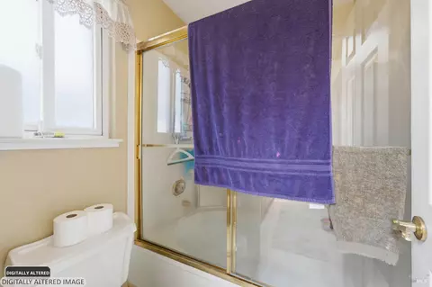 Bath - 601 Seahorse Dr, Vallejo, CA 94591 photo 3 of 3