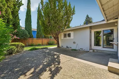 Exterior - 2643 Barbour Dr, Fairfield, CA 94534 photo 10 of 23