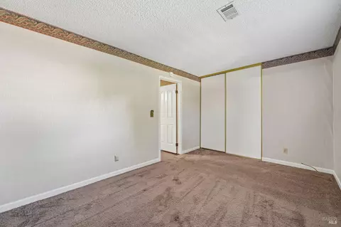 Bedroom - 2643 Barbour Dr, Fairfield, CA 94534 photo 6 of 11