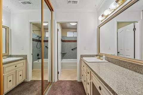 Bath - 2643 Barbour Dr, Fairfield, CA 94534 photo 5 of 7