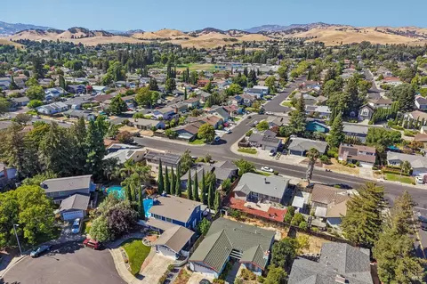 View/Area - 2643 Barbour Dr, Fairfield, CA 94534 photo 10 of 15
