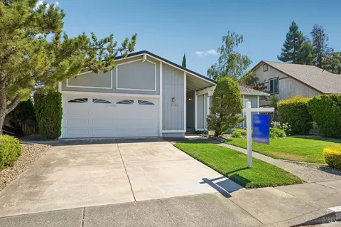 Exterior - 2643 Barbour Dr, Fairfield, CA 94534 photo 4 of 23