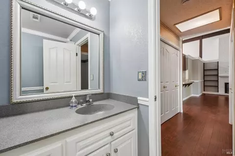 Bath - 2643 Barbour Dr, Fairfield, CA 94534 photo 1 of 7