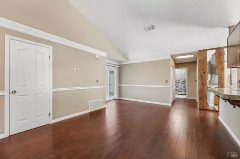 Living - 2643 Barbour Dr, Fairfield, CA 94534 photo 8 of 10