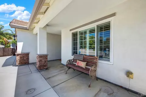 Exterior - 560 Evans Rd, Dixon, CA 95620 photo 5 of 18