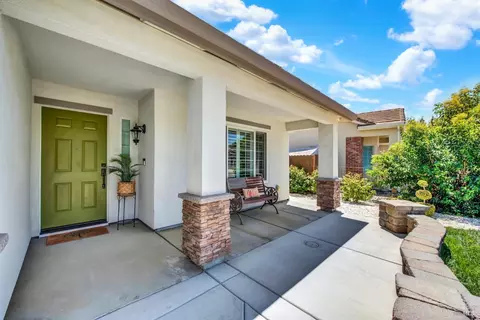Exterior - 560 Evans Rd, Dixon, CA 95620 photo 6 of 17