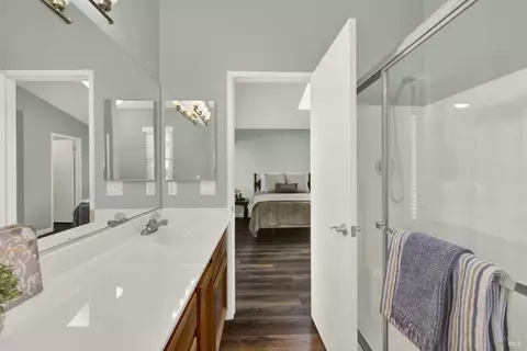 Bath - 560 Evans Rd, Dixon, CA 95620 photo 2 of 3