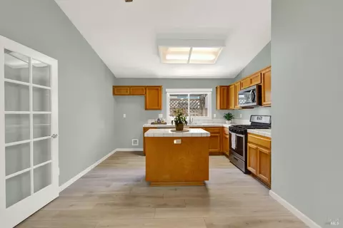 Kitchen - 560 Evans Rd, Dixon, CA 95620 photo 1 of 5