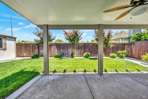 Exterior - 560 Evans Rd, Dixon, CA 95620 photo 10 of 17