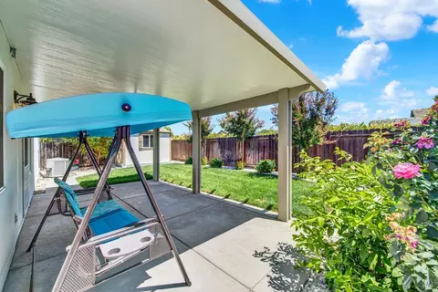 Exterior - 560 Evans Rd, Dixon, CA 95620 photo 9 of 17