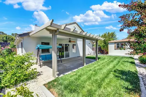 Exterior - 560 Evans Rd, Dixon, CA 95620 photo 7 of 17