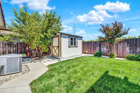Exterior - 560 Evans Rd, Dixon, CA 95620 photo 15 of 17
