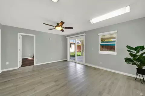 Living - 560 Evans Rd, Dixon, CA 95620 photo 10 of 10