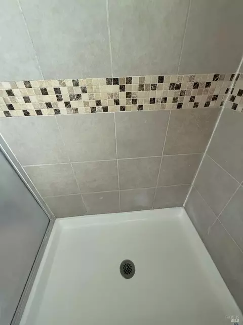 Bath - 131 Hillview Dr, Vallejo, CA 94591 photo 1 of 4