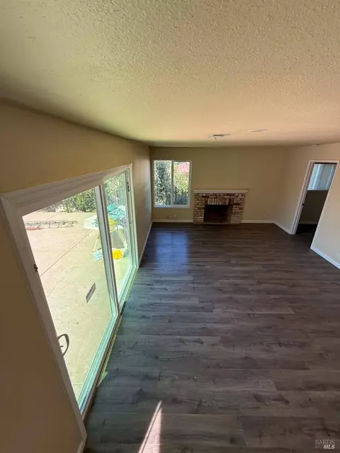 Living - 131 Hillview Dr, Vallejo, CA 94591 photo 2 of 4
