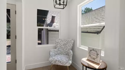 Entry Way - 168 Fairmont Ave, Vallejo, CA 94590 photo 1 of 1