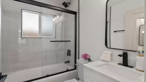 Bath - 168 Fairmont Ave, Vallejo, CA 94590 photo 1 of 1