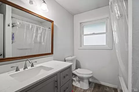 Bath - 28060 Poppy Dr, Willits, CA 95490 photo 2 of 2