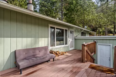 Exterior - 28060 Poppy Dr, Willits, CA 95490 photo 2 of 5