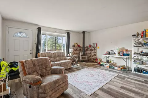 Living - 28060 Poppy Dr, Willits, CA 95490 photo 4 of 4