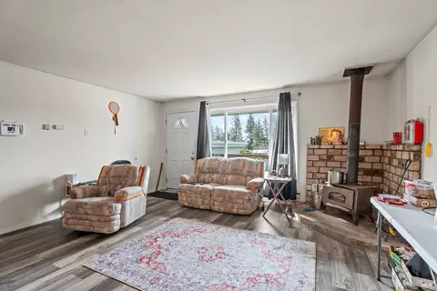 Living - 28060 Poppy Dr, Willits, CA 95490 photo 1 of 2