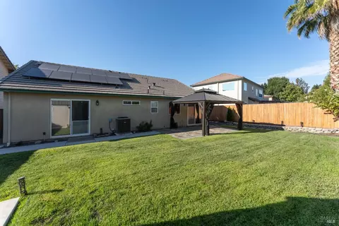 Exterior - 485 Briarwood Dr, Ukiah, CA 95482 photo 3 of 10