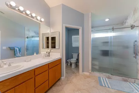 Bath - 485 Briarwood Dr, Ukiah, CA 95482 photo 1 of 2