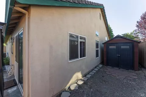 Exterior - 485 Briarwood Dr, Ukiah, CA 95482 photo 7 of 10