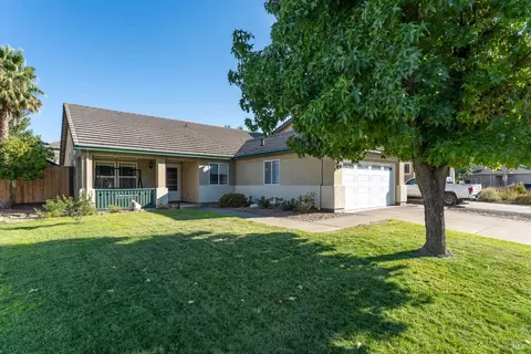 Exterior - 485 Briarwood Dr, Ukiah, CA 95482 photo 8 of 10