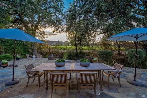 1261 Spring Brook Ct, Saint Helena, CA 94574