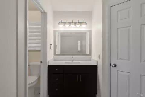 Bath - 131 William Cir, Cloverdale, CA 95425 photo 1 of 3