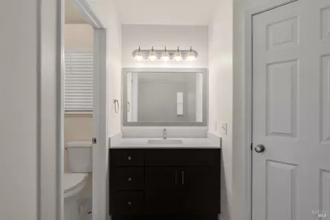 Bath - 131 William Cir, Cloverdale, CA 95425 photo 1 of 3