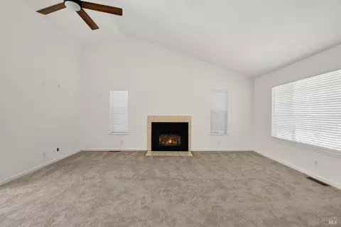 Living - 131 William Cir, Cloverdale, CA 95425 photo 1 of 5