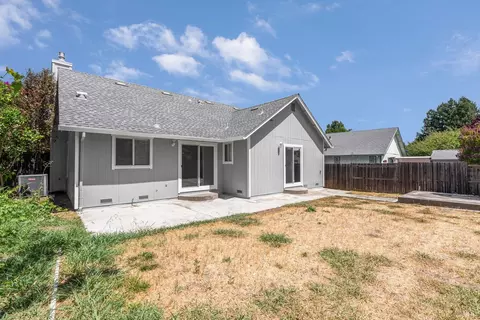 Exterior - 131 William Cir, Cloverdale, CA 95425 photo 3 of 6