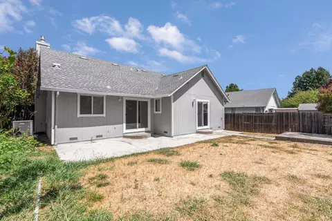Exterior - 131 William Cir, Cloverdale, CA 95425 photo 4 of 7