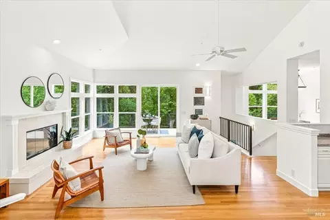 61 Terrace Ave, San Rafael, CA 94901