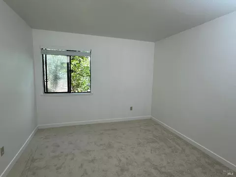 Bedroom - 230 Courtyards E, Windsor, CA 95492 photo 2 of 5