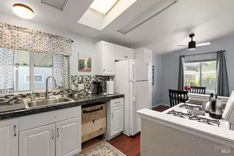 77 Donald Ln, Concord, CA 94518 photo 12