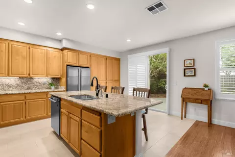 Kitchen - 1361 Birdie Dr, Windsor, CA 95492 photo 6 of 6