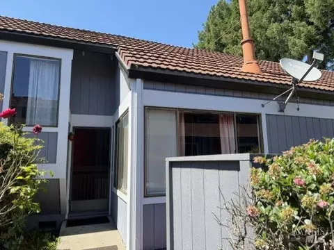 5064 Country Club Dr, Rohnert Park, CA 94928